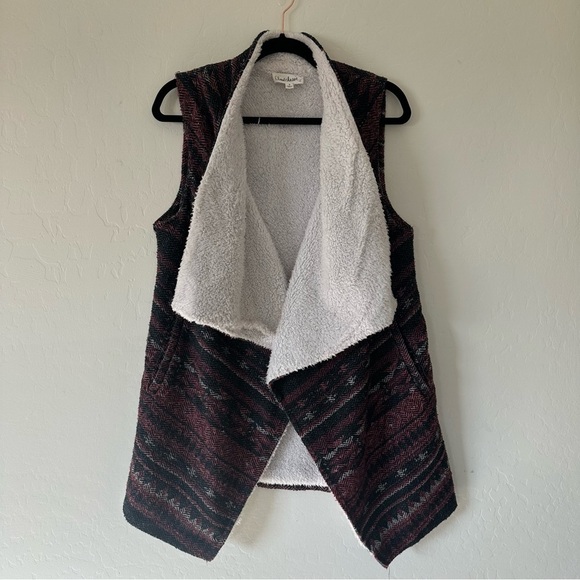 Cloud Chaser Sherpa Lined Aztec Print Sleeveless Long Line Open Front Vest - Picture 2 of 9